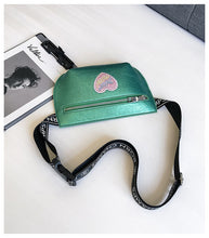 Load image into Gallery viewer, Heart Waist Bag
